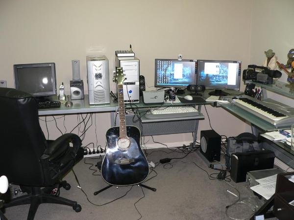 office-600x450.jpg